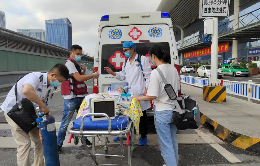 和田救护车出租公司