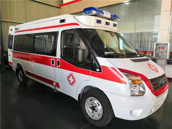 和田福特V362救护车